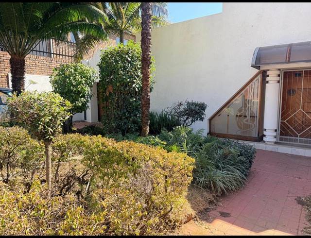 4 BEDROOM PROPERTY TO RENT IN LAUDIUM